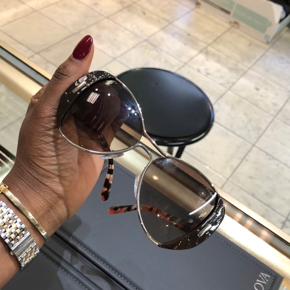 Authentic Prada sunglasses main image 5